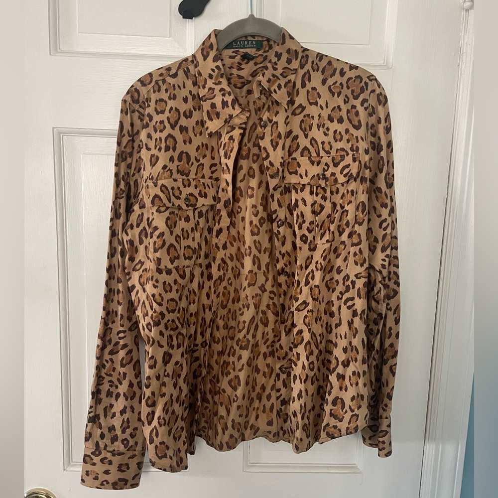 SOLD ❌ Lauren Ralph Lauren Leopard Print button down Shirt - Picture 1 of 6